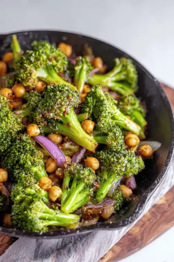 Garlic Broccoli Stir Fry With Chickpeas