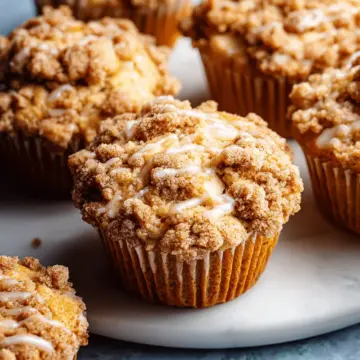 Apple Cinnamon Crumb Muffins