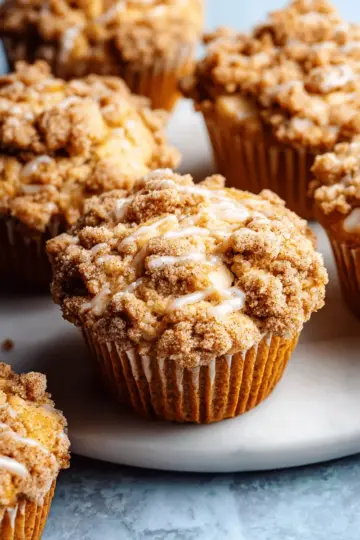 Apple Cinnamon Crumb Muffins