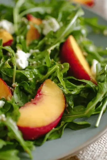 Recipe: Peach and Arugula Salad