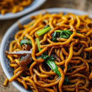 Shanghai Fried Noodles (Cu Chao Mian)