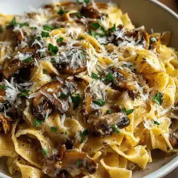 Caramelized Leek and Mushroom Gruyere Pasta