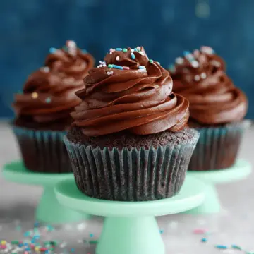 One Bowl Chocolate Cupcakes with Chocolate Buttercream