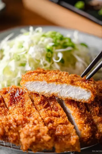 Tonkatsu (Japanese Pork Cutlet)