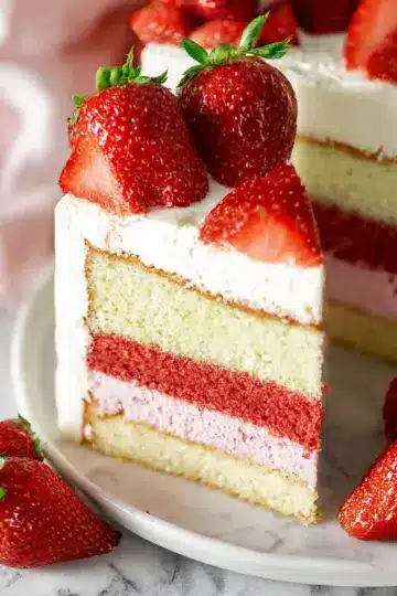 Strawberries and Cream Cheesecake Cake