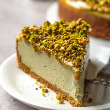 Pistachio Cheesecake With Pistachio Topping