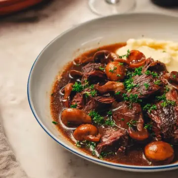 Classic French Beef Bourguignon – Easy & Authentic
