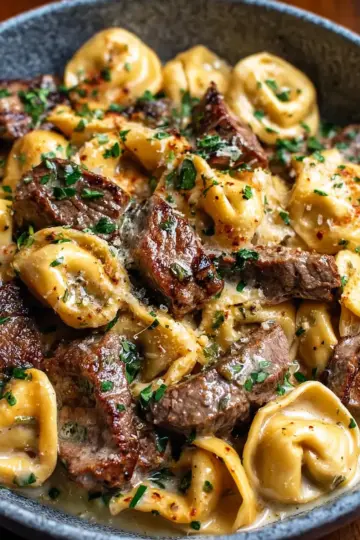 Easy Garlic Steak Tortellini Recipe