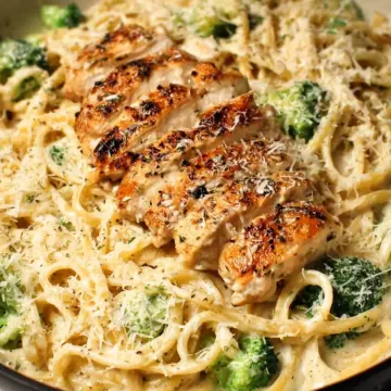 Chicken Alfredo Easy Creamy Dinner
